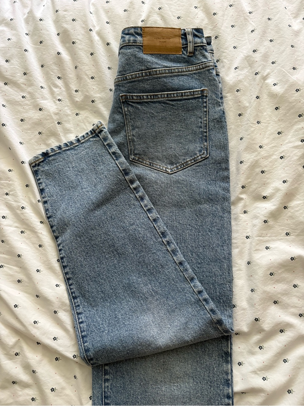 Vera Moda High Rise Mom jeans - Picture 3 of 4